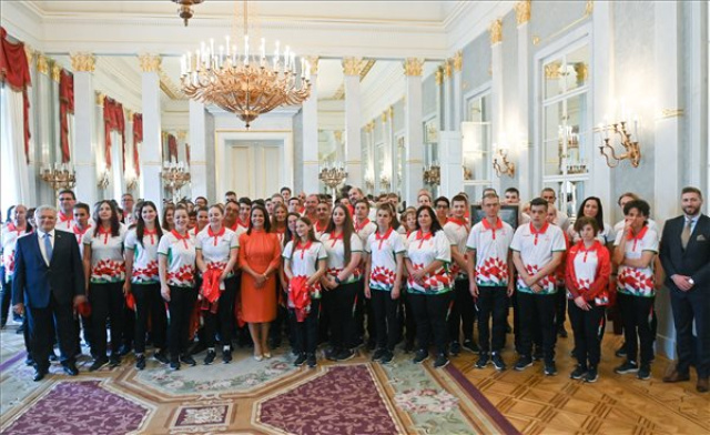 A Speciális Olimpiai Játékokra utazó csapatot fogadta a köztársasági elnök