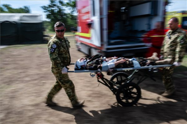 A világ legnagyobb többnemzetiségű katona-egészségügyi gyakorlata zajlik Magyarországon