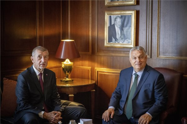 Orbán Viktor Herbert Kickllel és Andrej Babissal tárgyalt Bécsben 