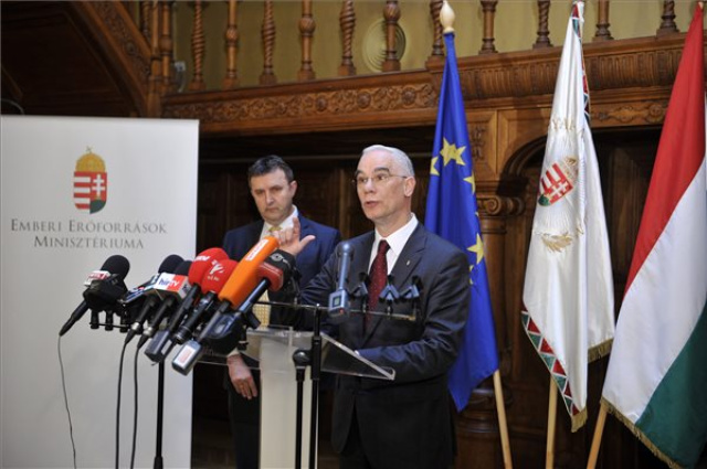 Balog Zoltán bejelentette a felsőoktatási intézmények kancellári kinevezéseit