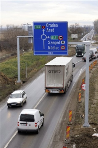 Megnyitották Romániában az Arad-Nagylak autópálya egyik szakaszát
