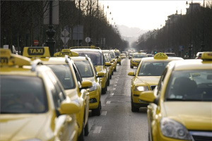 Taxistüntetés - Befejeződött a taxisok demonstrációja Budapest belvárosában