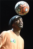 Ronaldinho népszerűsíti a teqballt