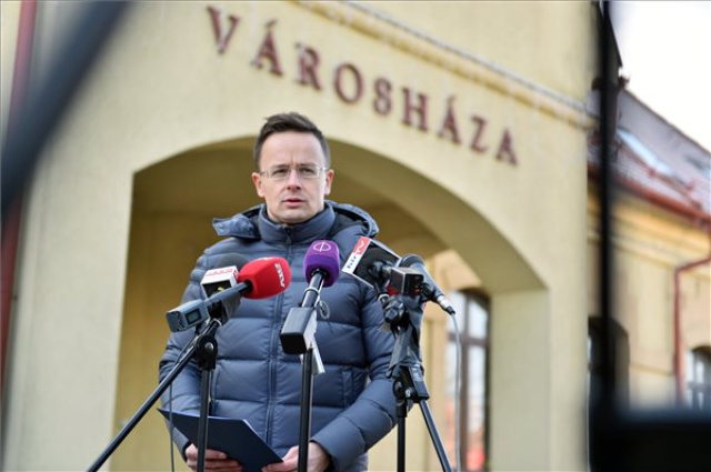 A Külügyminisztérium fokozott óvatosságot kér a külföldre látogató magyaroktól