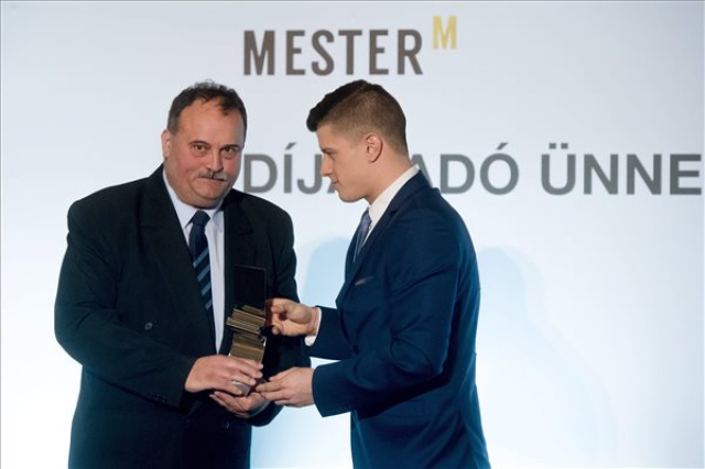 Kiemelkedő edzők és tanárok vehették át a MOL Mester-M díjat