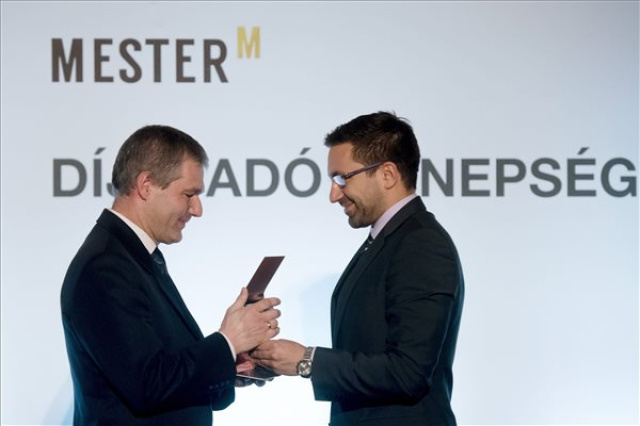 Kiemelkedő edzők és tanárok vehették át a MOL Mester-M díjat