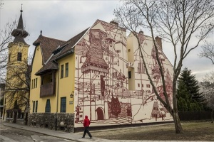 Kós Károly ihlette falfestmény került az óbudai református parókia tűzfalára