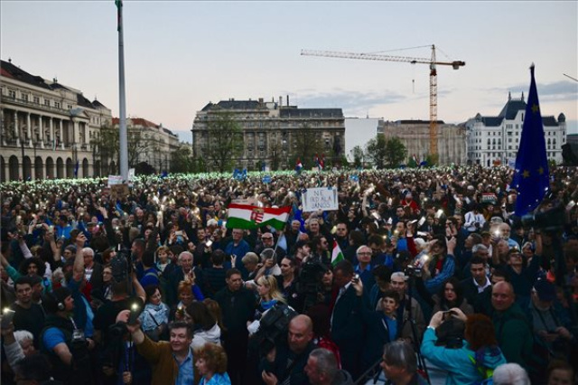 Az Oktatási szabadságot csoport demonstrációja Budapesten 