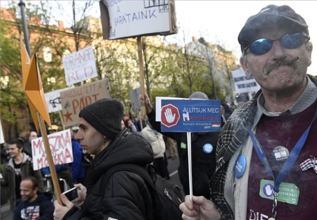Tüntetés az orosz nagykövetség közelében