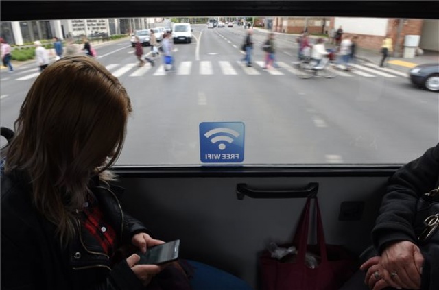 Ingyenes wifi-hálózat a debreceni villamosokon