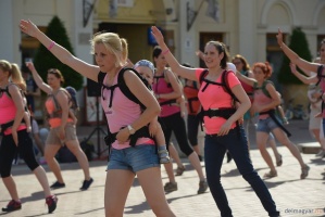 Adománygyűjtő FlashMob az SOS Gyermekfalvaknak Szeged