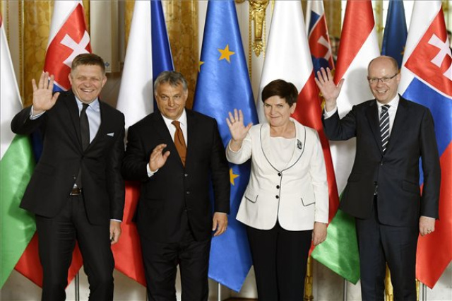 A V4-ek kormányfői csúcstalálkozója Varsóban