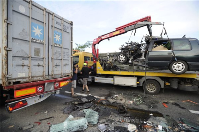 Halálos baleset történt az M7-es autópályán