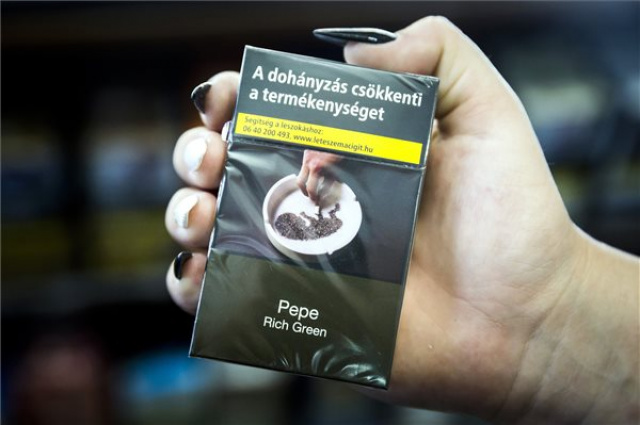 Megjelent az első egységes csomagolásban kapható cigaretta
