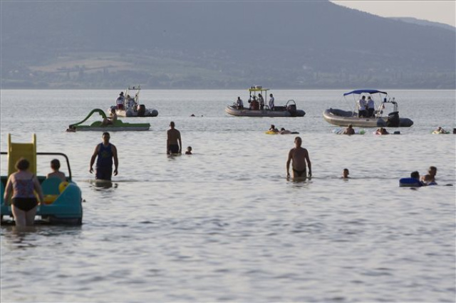 Vízbe fulladt egy 18 éves fiú Balatonmáriafürdőn