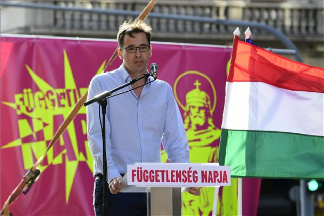 A Függetlenség Napja elnevezésű ellenzéki tüntetés Budapesten