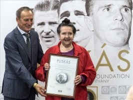 Gulyás László kapta a Szepesi-, Deák Ferenc özvegye az Östreicher-díjat 