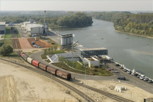 Átadták a Győr-Gönyű országos közforgalmú kikötőt