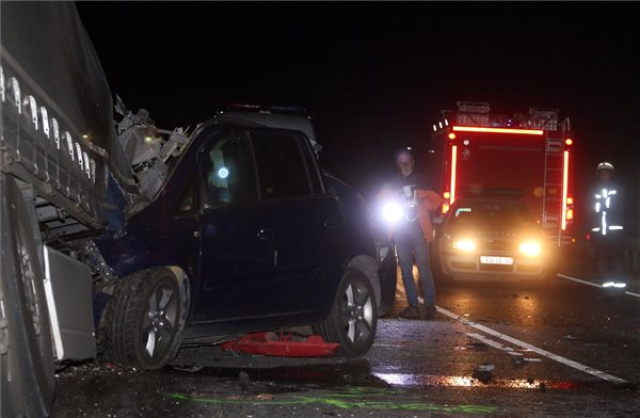 Többen meghaltak egy balesetben Miskolc határában