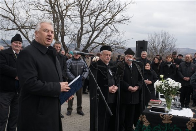 Kallós Zoltán néprajzkutató búcsúztatása és temetése 