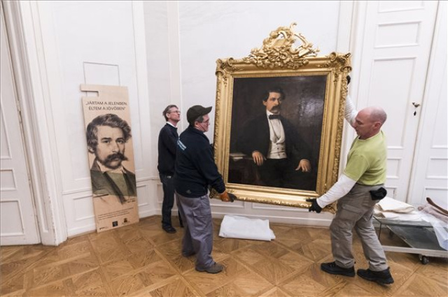 Arany-emlékév - Végeztek a nagyszalontai Csonkatorony kiállítási tárgyainak restaurációjával