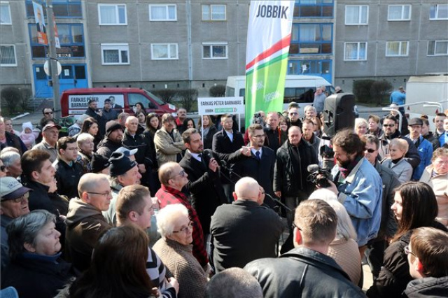 A Jobbik utcafóruma Ózdon