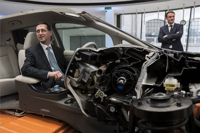 Megnyílt az Elektromobilitás Látogatóközpont Budapesten