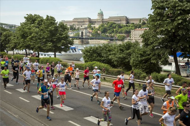 Európa-nap Budapesten - 14 év - 14 km futóverseny