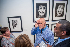 John Malkovich tárlatvezetése a FotóFesztivál nyitó kiállításán