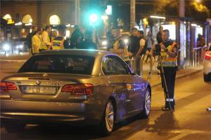 Gyalogost gázolt halálra egy autó a Blaha Lujza téren 