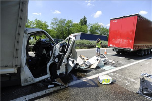 Halálos baleset miatt lezárták az M5-ös autópályát Ócsánál