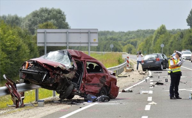 Halálos baleset történt az M9-es autóúton Tolna megyében 