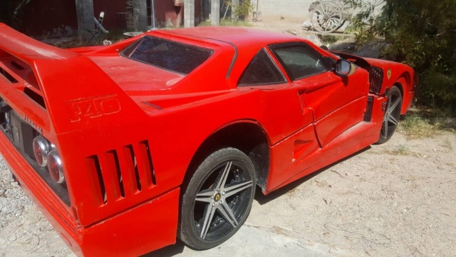 Ferrari F40 replika