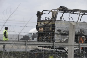 Kiégett egy busz az M0-son Szigetszentmiklósnál
