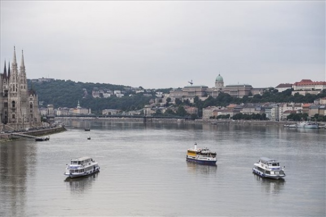 Dunai hajóbaleset - A Panoráma Deck Hajózási Társaság ökumenikus hajós szertartása 