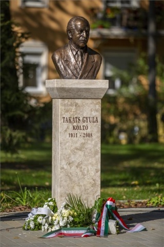 Szobrot avattak Takáts Gyula tiszteletére Kaposváron