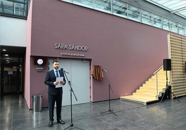 Sára Sándor vetítő- és koncerttermet avattak az MTVA székházában
