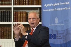Varga Judit és Trócsányi László az EU jövőjéről szóló konferenciasorozat rendezvényén