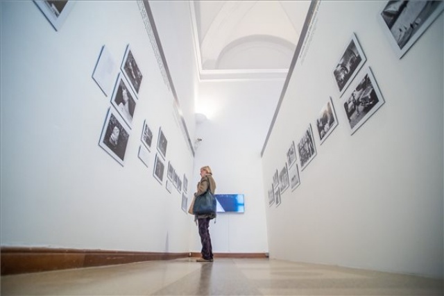 Pilinszky 100 - Pilinszky János fotóiból nyílik kiállítás a Műcsarnokban