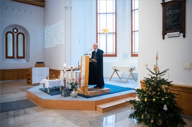 Karácsony - Balog Zoltán ünnepi istentiszteletet tartott a fővárosban