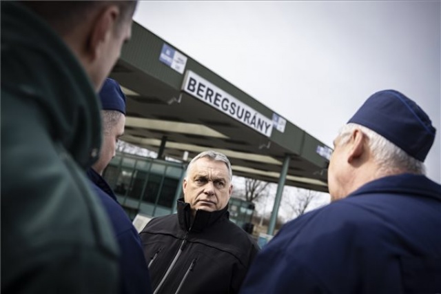 Orosz hadművelet - Orbán Viktor a beregsurányi határállomáson
