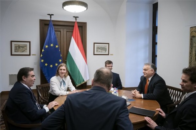 Ukrajnai háború - Orbán Viktor az Európai Bizottság alelnökével tárgyalt