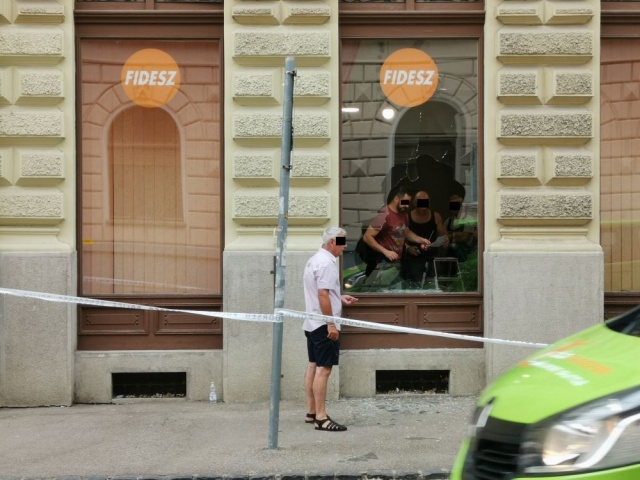 Szegedi Fidesz iroda elleni támadás