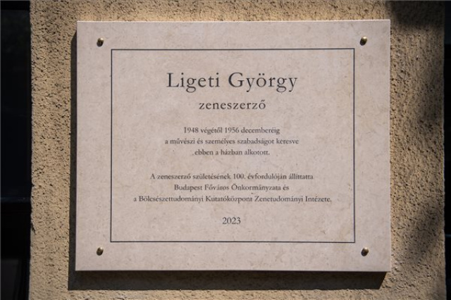 Emléktáblát avattak Budapesten Ligeti György születésének 100. évfordulója alkalmából