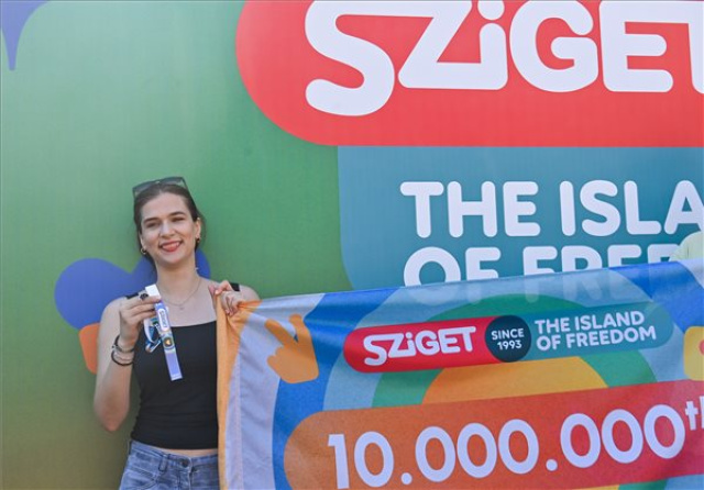 Sziget - Egy magyar nő lett a fesztivál a tízmilliomodik látogatója