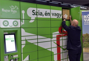 A Magyar Posta átadta az 500. postaautomatát és megnyílt 100. postapartnere