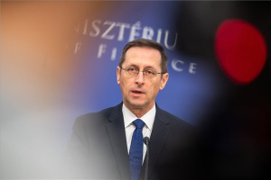 Varga Mihály sajtótájékoztatója a költségvetés helyzetéről 