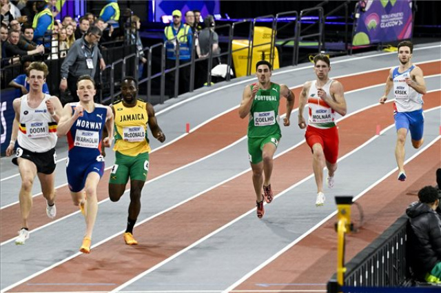 Fedett pályás atlétikai vb Glasgow-ban - Molnár Attila ötödik 400 méteren