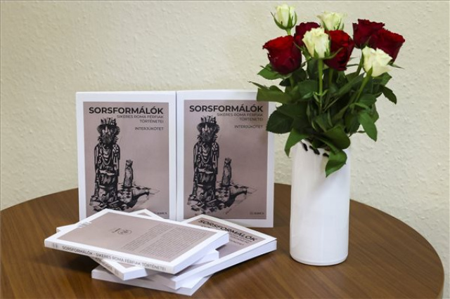 Sikeres roma férfiakról szóló kötetet mutattak be Budapesten