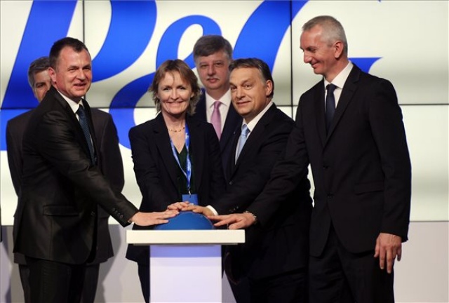 A Procter & Gamble új gyárának megnyitója Gyöngyösön